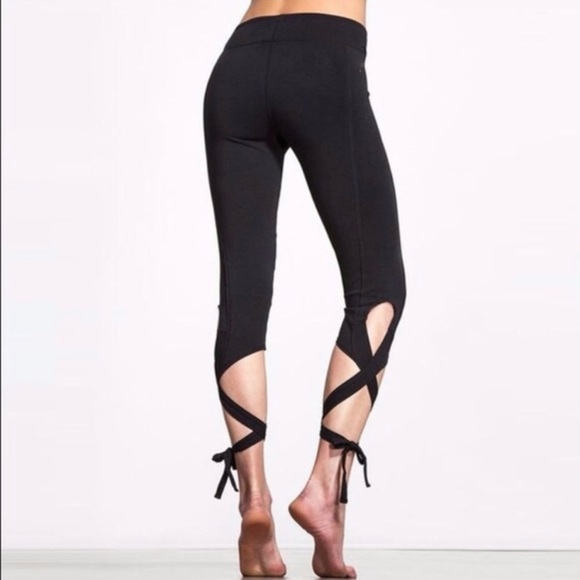 free people Turnout Tie Up Capri size Small - Picture 1 of 4